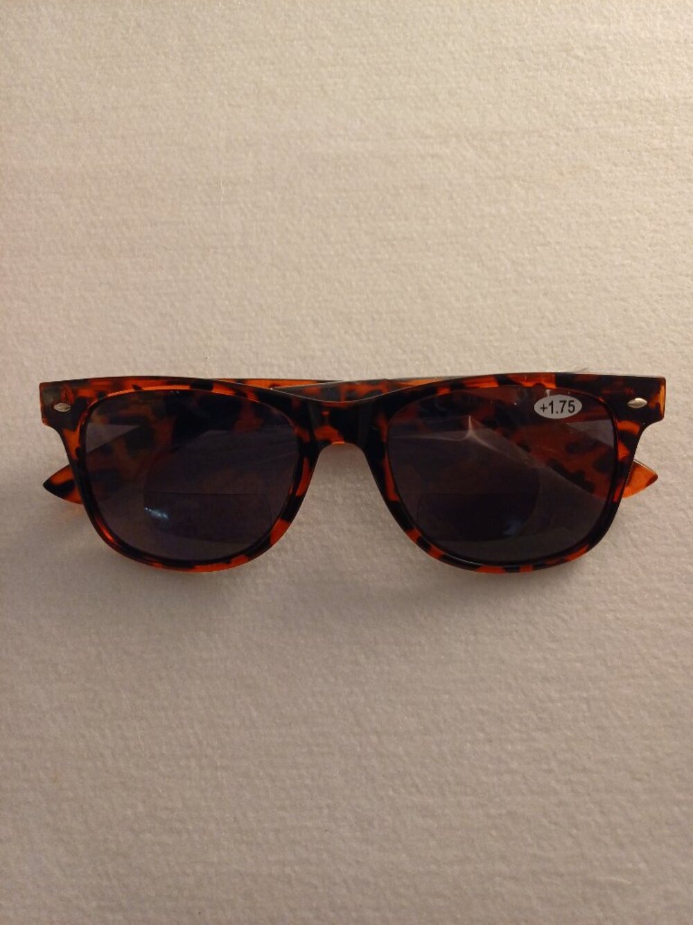 NWT Sunglasses Readers +1.75 Magnification Magnifying Brown tortise color Unisex